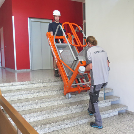 Kann mit 80 kg Eigengewicht auch über die Treppe transportiert werden