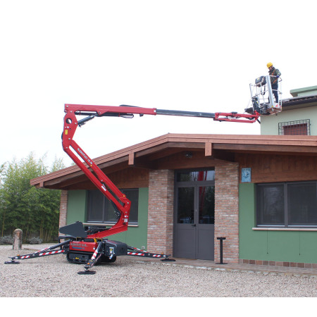 7 Meter seitliche Ausladung bei voller Korblast von 230 kg