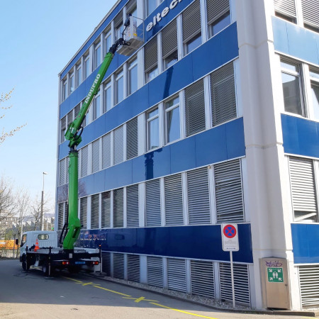 VERSALIFT® VTX-240